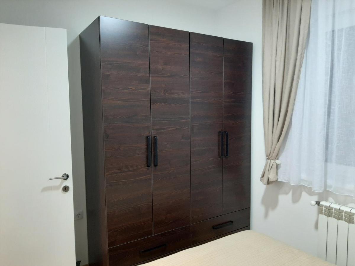 Apartman Viaggio Sremska Mitrovica Bagian luar foto