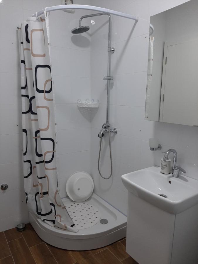 Apartman Viaggio Sremska Mitrovica Bagian luar foto